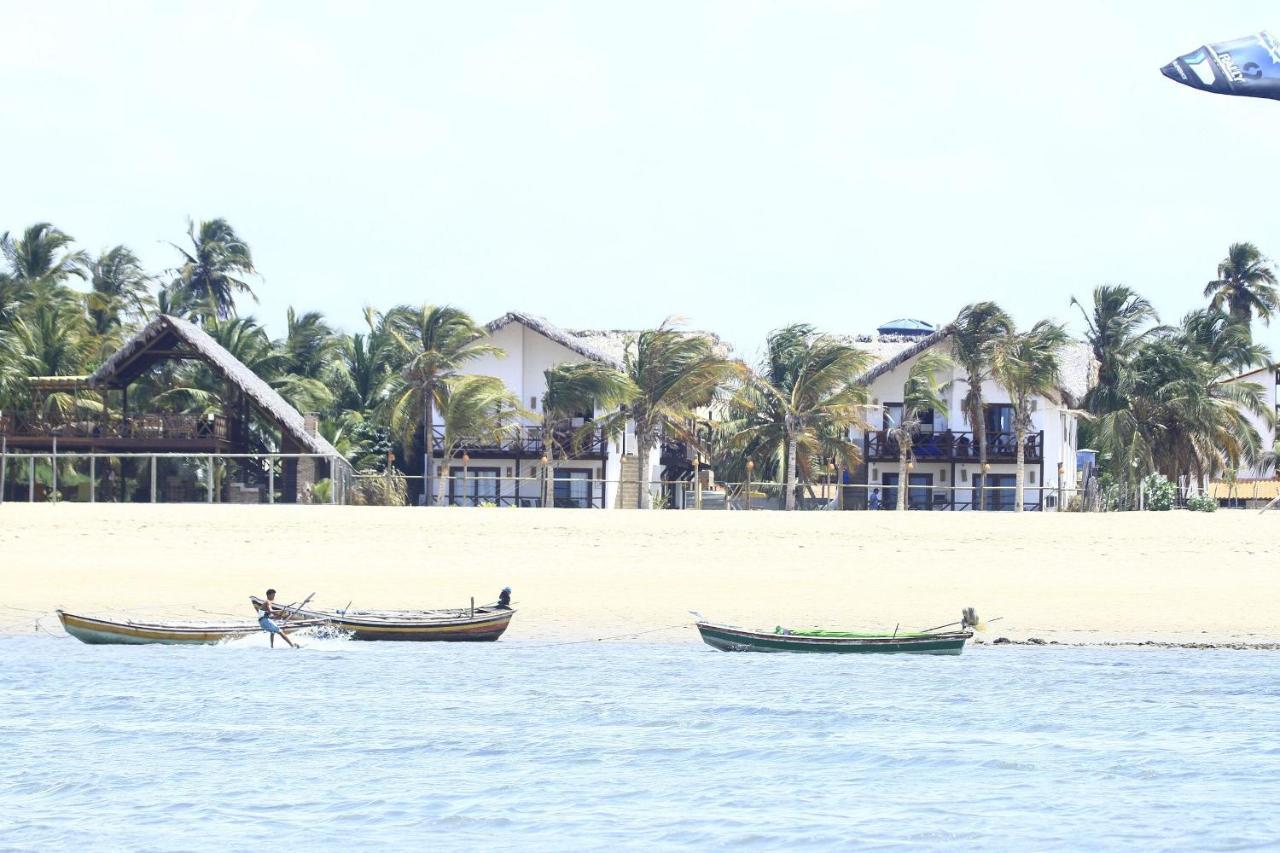 Ap. Peixe Boi Pe Na Areia Com Vista Frontal E Total Para O Mar Barra Grande  Exteriör bild